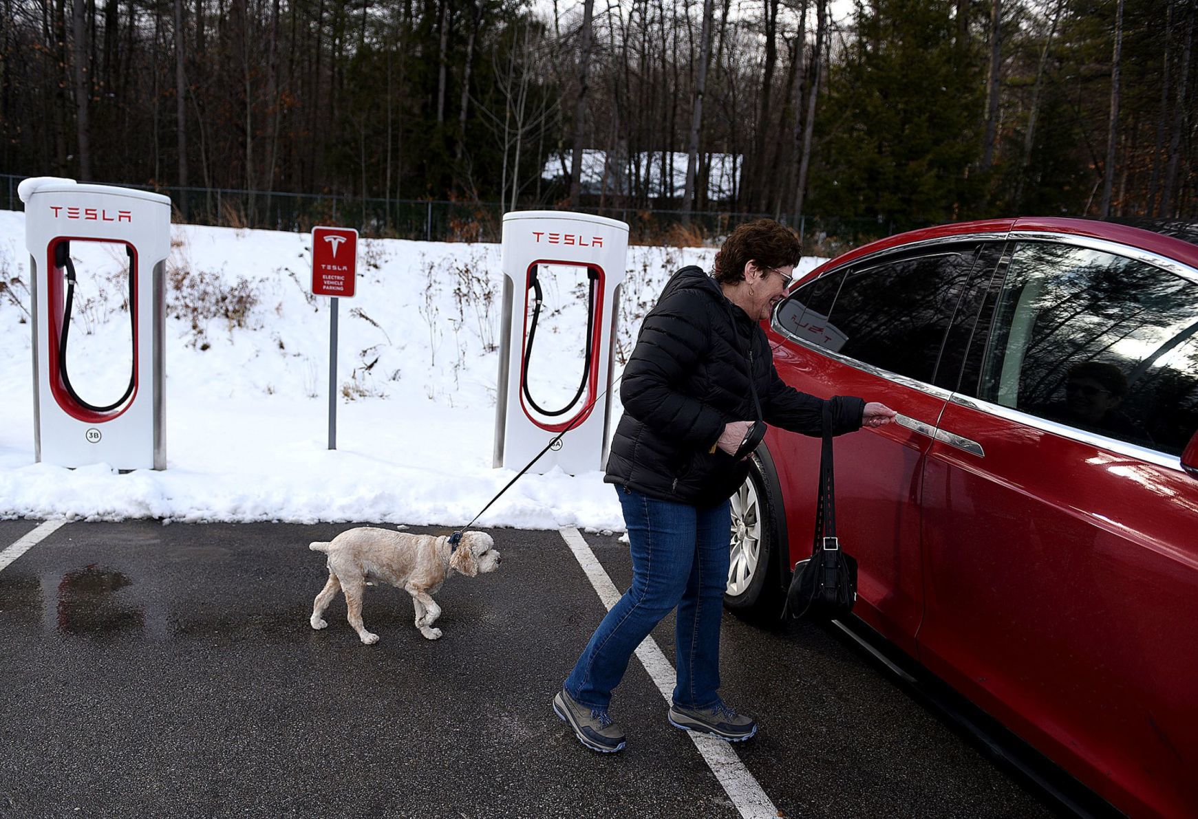 Charging a car in Hooksett